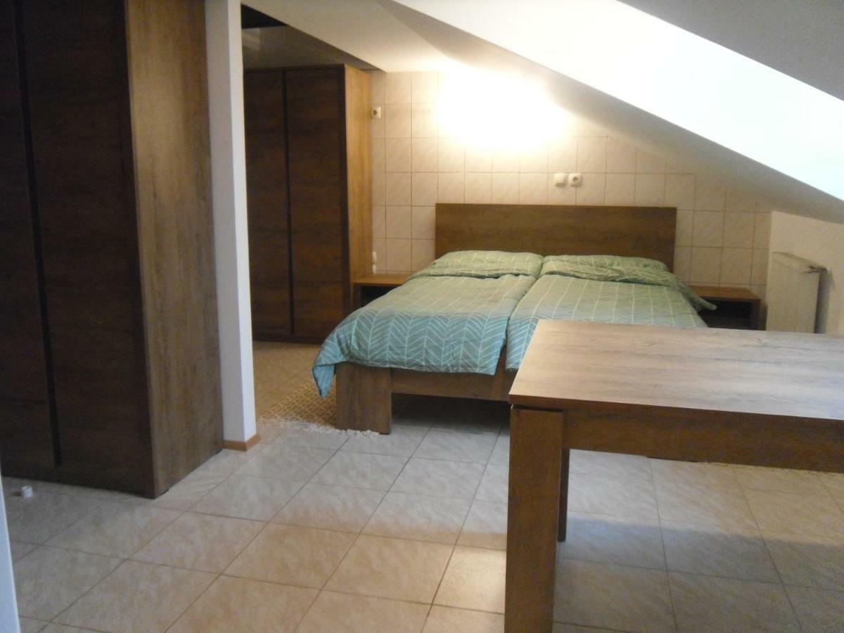 Gostilna Ulcar Hotel Ig Kültér fotó