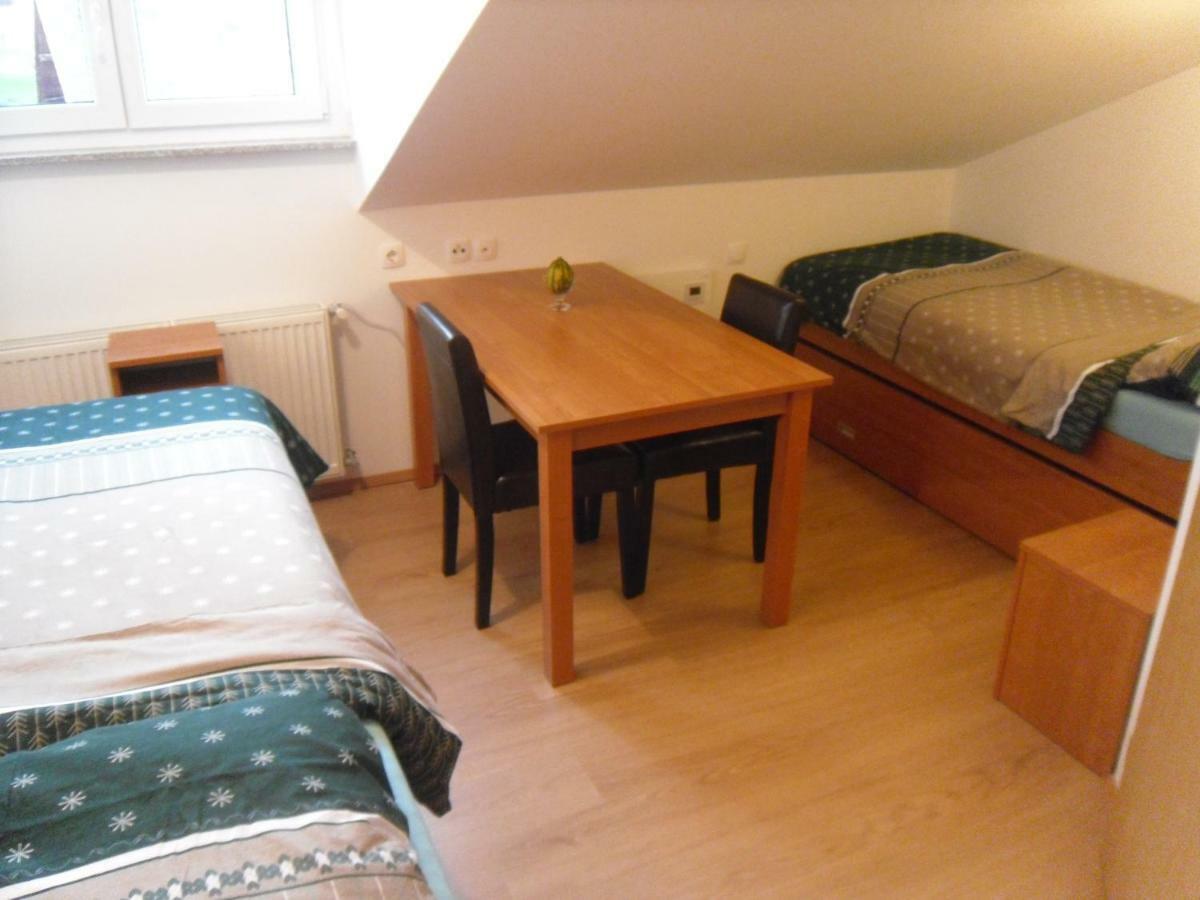 Gostilna Ulcar Hotel Ig Kültér fotó